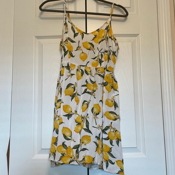H&M • Lemon dress - Picture 1 of 5